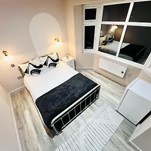  Guest house Crescent House Location Ensuites Great Value